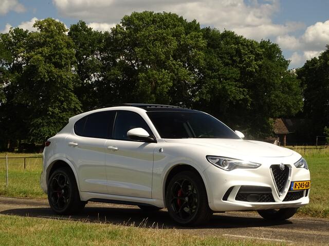Alfa Romeo Stelvio 2.9 V6 AWD Quadrifoglio | 600PK | Nieuwe motor! | Carplay | Uniek netjes!