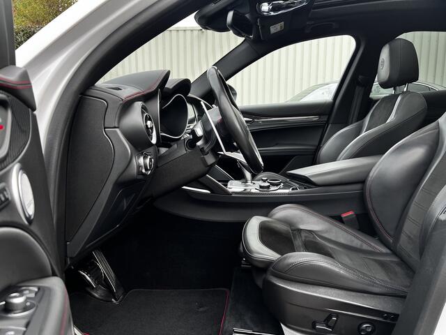 Alfa Romeo Stelvio 2.9 V6 AWD Quadrifoglio | 600PK | Nieuwe motor! | Carplay | Uniek netjes!
