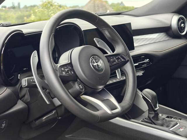 Alfa Romeo Tonale 1.3T PHEV Edizione Speciale | Verde Montreal