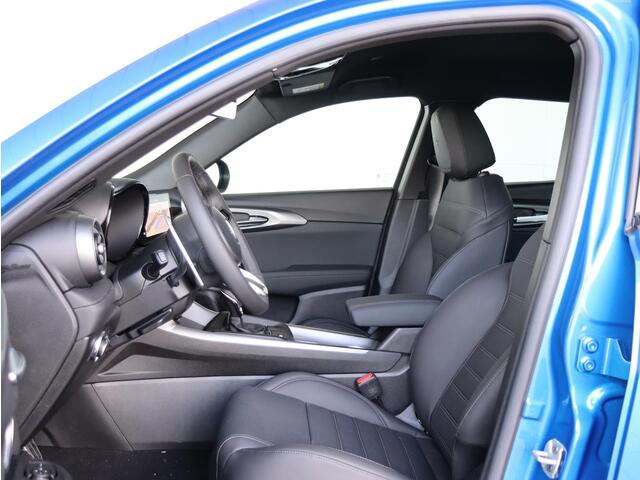 Alfa Romeo Tonale 1.5T Hybrid Edizione Speciale | 175pk Savalli | Navi | Ledere bekleding | Schakelflippers |