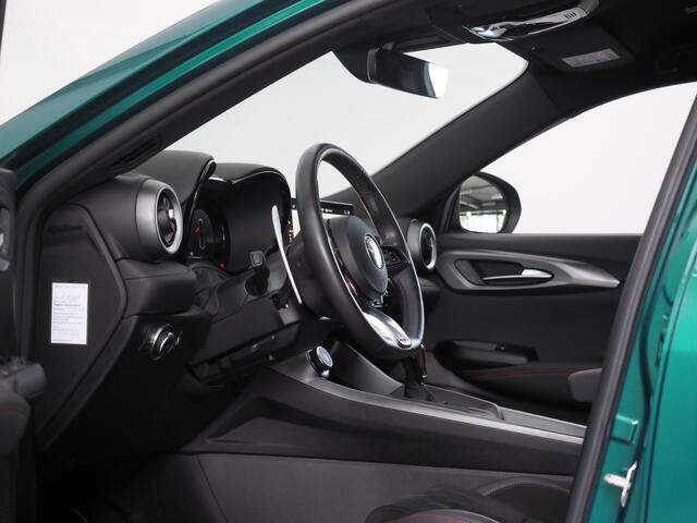 Alfa Romeo Tonale 1.5T Hybrid Edizione Speciale |