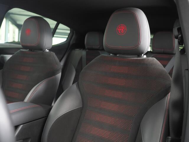 Alfa Romeo Tonale 1.5T Hybrid Edizione Speciale |