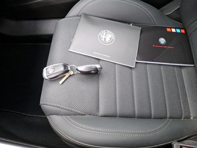 Alfa Romeo Tonale 1.5T HYBRID Ti AUT. Matrix LED | Keyless | Adaptive Cruise