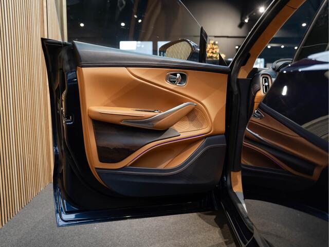 Aston Martin DBX 550 4.0 V8 Two Tone Leder Pano 4.0 V8 Ventilatie Surround