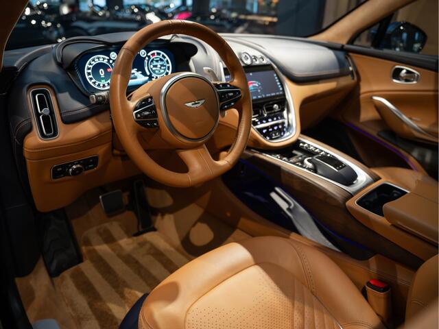 Aston Martin DBX 550 4.0 V8 Two Tone Leder Pano 4.0 V8 Ventilatie Surround