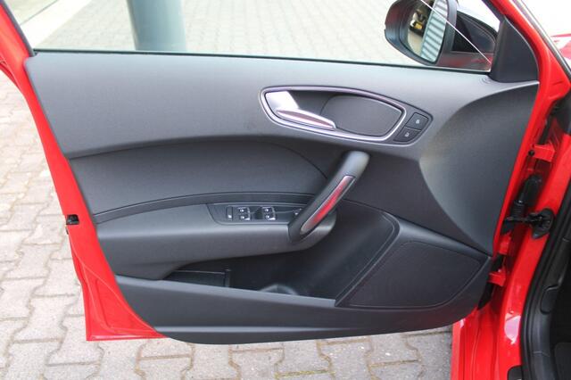 Audi A1 1.0 TFSi Sportback Adrenalin Uitv. 5-Deurs S-line