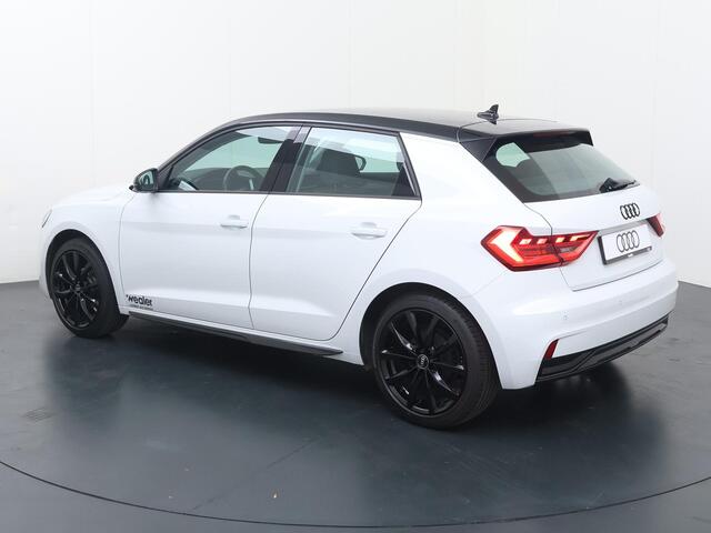 Audi A1 Sportback Advanced edition 25 TFSI 70 kW / 95 pk 5 Audi Virtual cockpit | Cruise control | LED achterlichten | Optiekpakket zwart | Parkeersensoren achter | 17'' LMV | Apple Carplay/Android Auto | Sportstuur plus