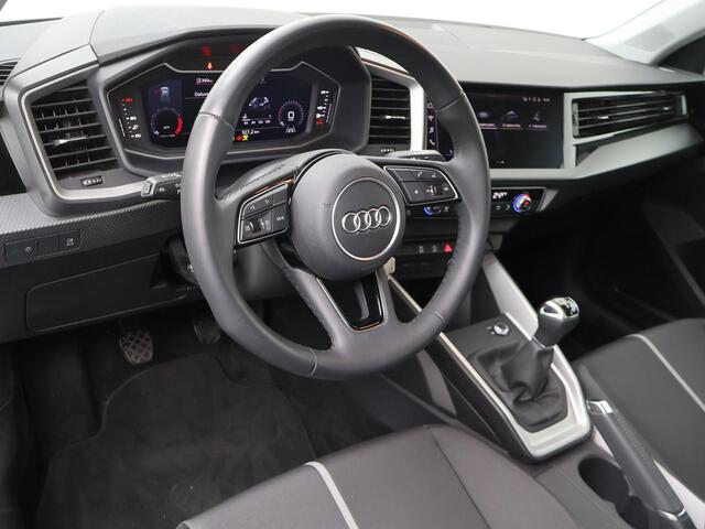 Audi A1 Sportback Advanced edition 25 TFSI 70 kW / 95 pk 5 Audi Virtual cockpit | Cruise control | LED achterlichten | Optiekpakket zwart | Parkeersensoren achter | 17'' LMV | Apple Carplay/Android Auto | Sportstuur plus