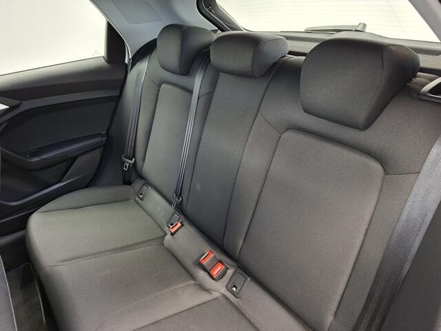 Audi A1 allstreet 35 TFSI I OP AFSPRAAK I Dynamische knipperlicht achterzijde I LED I Achteruitrijcamera I Apple Carplay I Inklapbare spiegels I