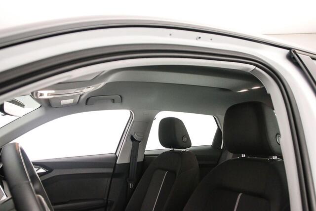 Audi A1 Sportback 25 TFSI 95pk | 17 inch | CarPlay | Clima | Zwartdak | DAB | Verlengde Garantie | Parkeersensoren |