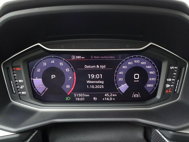 Audi A1 citycarver 35 TFSI epic | 150 PK | Automaat | Stoelverwarming | Achteruitrij camera | Lederen interieur |