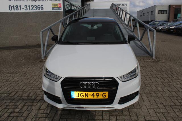Audi A1 Sportback 1.0 TFSI Sport Pro Line S S-line/Navigatie/Stoelverwarming/Led voor en achter/Buitenspiegels verwarmd/Compleet onderhouden/Privacy glass/ Parkeersensoren
