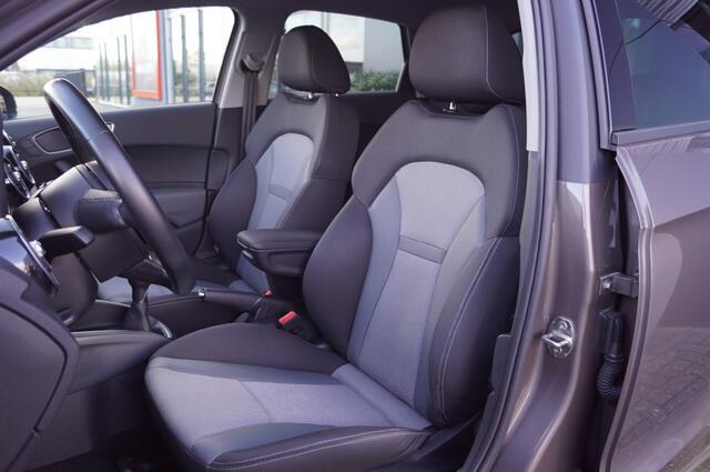 Audi A1 Sportback 1.0 TFSI Pro Line 95pk / Navi / PDC / Sportstoelen/ stoelverwarming, Climatronic