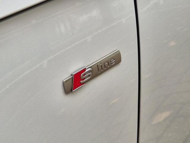 Audi A1 Sportback 1.0 TFSI Adrenalin S line | LM Velgen | Airconditioning | Centrale vergrendeling