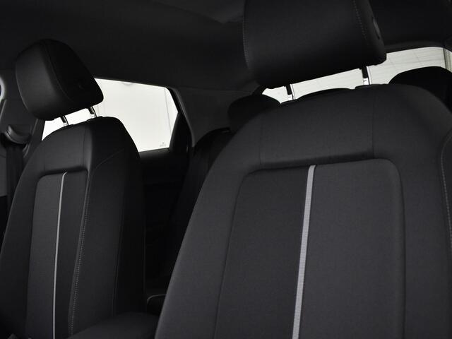 Audi A1 Sportback Advanced edition 30 TFSI 116 PK · Audi Sound · Afgevlakt sportstuur · Full led verlichting · Privacy glas · MEGA Sale