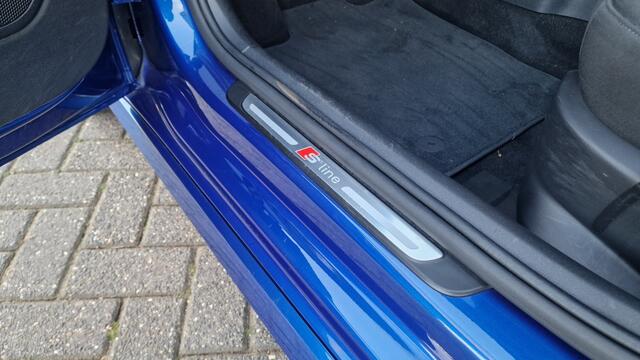 Audi A1 1.0 TFSI Sport line S-Line Edition, Stoelverwarming