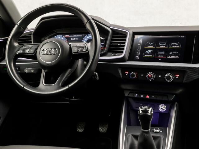 Audi A1 Sportback 30 TFSI S-Line Sport (APPLE CARPLAY, ZWART HEMEL, SFEERVERLICHTING, STOELVERWARMING, SPORTSTOELEN, GETINT GLAS, LED KOPLAMPEN, CRUISE, NIEUWSTAAT)