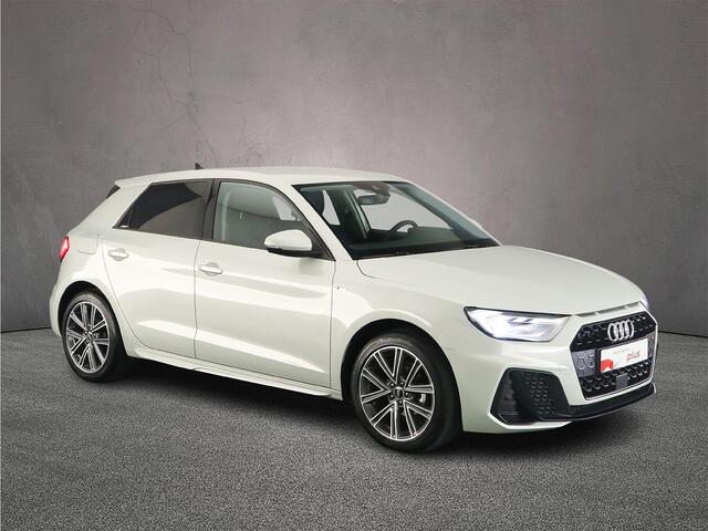 Audi A1 Sportback 25 TFSI S edition | ACC | Camera | Parkeersensoren | Full-led | Optiek zwart | Audi sound |