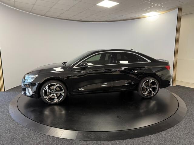 Audi A3 30 TFSI ambient light S-tronic Carplay Lane assist