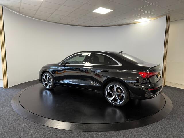 Audi A3 30 TFSI ambient light S-tronic Carplay Lane assist