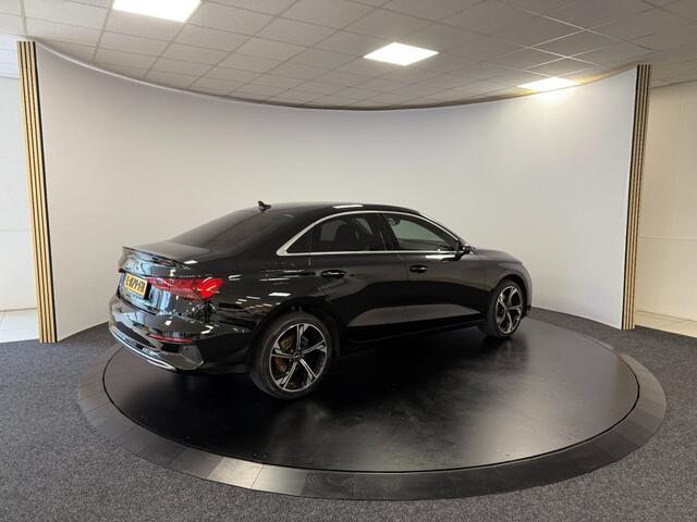 Audi A3 30 TFSI ambient light S-tronic Carplay Lane assist