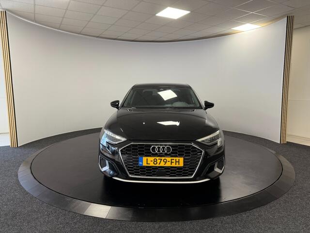 Audi A3 30 TFSI ambient light S-tronic Carplay Lane assist