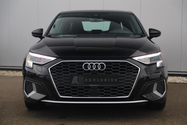 Audi A3 Limousine 30 TFSI Advanced edition Automaat 18 inch RS Look Velgen Sportstoelen Full LED Navigatie Carplay Android Clima Cruise Lane Assist