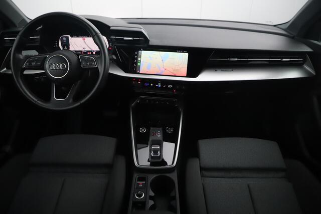 Audi A3 Limousine 30 TFSI Advanced edition Automaat 18 inch RS Look Velgen Sportstoelen Full LED Navigatie Carplay Android Clima Cruise Lane Assist