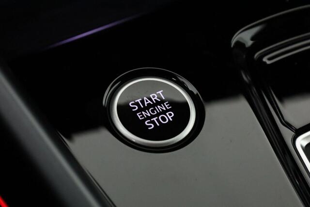 Audi A3 Limousine S Edition 30 TFSI 116 pk | Optiekpakket zwart plus | Privacy Glas | Apple Carplay / Android Auto