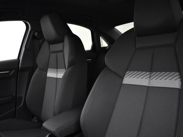 Audi A3 Limousine Advanced edition 30 TFSI 116 pk Limousine - Sonos - Achteruitrijcamera - Stoelverwarming