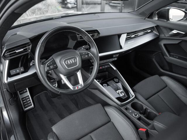 Audi A3 Limousine 35 TFSI S edition 2x S-Line ACC Stoelv 18 Inch