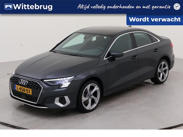 Audi A3 Limousine 35 TFSI edition one 150 PK !!/ / AUT/ Metallic/ Manhattangrijs/ Digitale cockpit/ / Camera/ S line Int. + Ext./ / Led/ Panoramadak/ Parkeersensoren/ 18 lmv