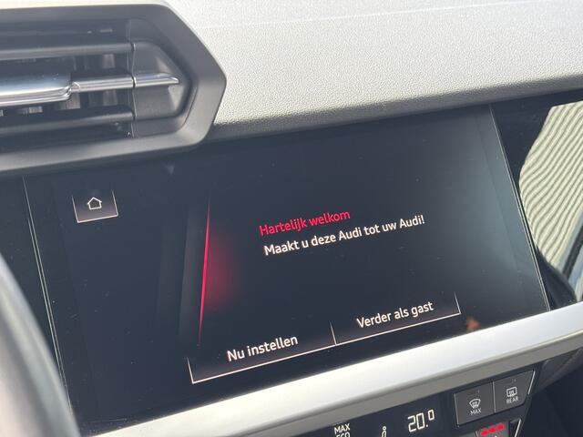 Audi A3 Limousine 35 TFSI edition one / Apple Carplay/ Android Auto / BTW / Digital Cockpit / Keyless / Camera / Stoelverwarming /