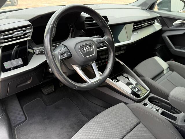 Audi A3 Limousine 30 TFSI Business edition Sport + Trekhk.