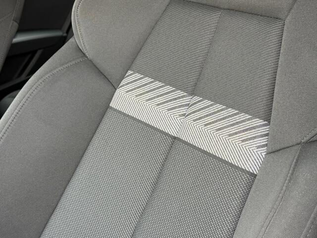 Audi A3 Limousine 30 TFSI Business edition Sport + Trekhk.