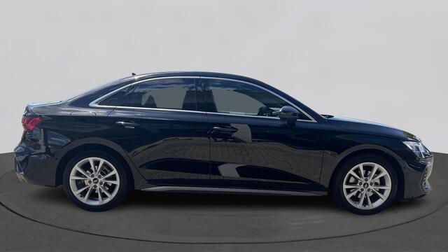 Audi A3 Limousine 30 TFSI 116Pk S edition / Parking Plus / Comfort Plus / Privacyglas