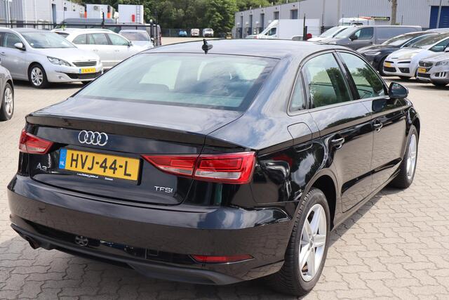 Audi A3 Limousine 1.0 TFSI Airco, Navigatie, Stoelverwarming, Elektrische ramen