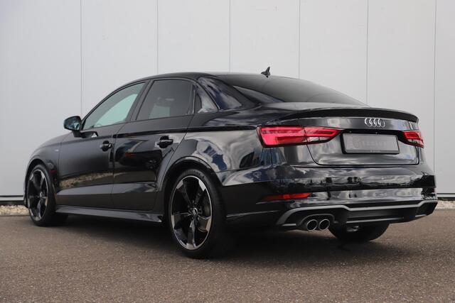 Audi A3 Limousine 35 TFSI CoD S Line Sport 150PK Automaat Black optic Virtual Cockpit 18 inch Navigatie Clima Cruise Stoelverwarming PDC Carplay Android Bluetooth Full LED All-Season Banden