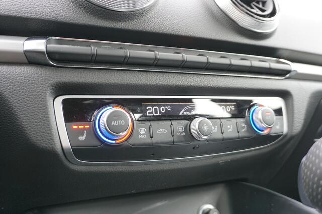 Audi A3 Limousine 30 TFSI Sport S Line | VIRTUAL COCKPIT | CARPLAY | HALF LEDER |