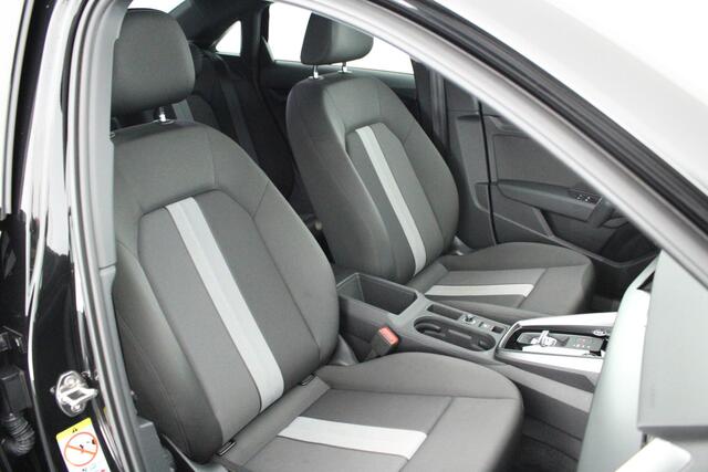 Audi A3 Limousine 35 TFSI 150pk S-Tronic Pro Line Trekhaak ACC Keyless Virtual Cockpit Navigatie