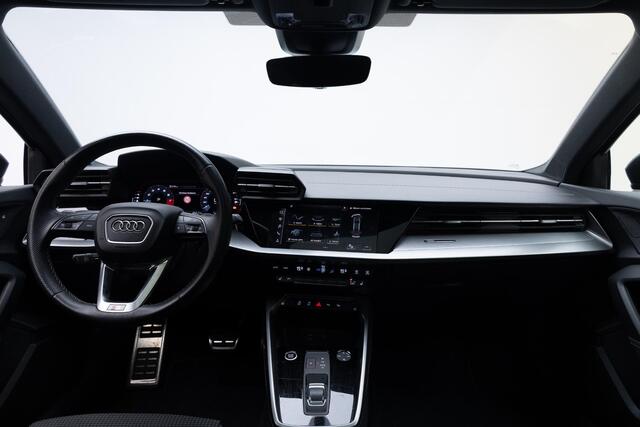 Audi A3 Limousine 35 TFSI S edition | Panoramadak | Optiek Zwart | 18 Inch |