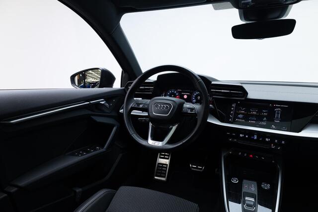 Audi A3 Limousine 35 TFSI S edition | Panoramadak | Optiek Zwart | 18 Inch |