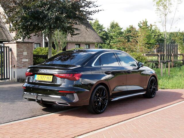Audi A3 Limousine 35 TFSI S edition Dubbele S-line | Apple Carplay | Nederlandse Auto | Trekhaak |
