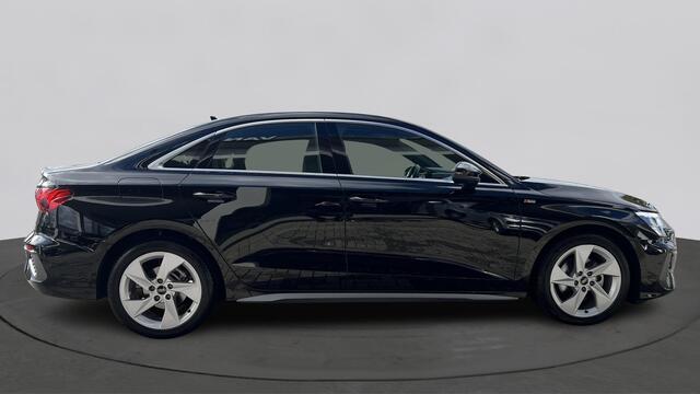 Audi A3 Limousine 30 TFSI 110pk S edition / Carplay / Audi Hold / Dealer onderhouden