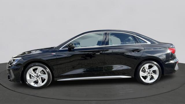 Audi A3 Limousine 30 TFSI 110pk S edition / Carplay / Audi Hold / Dealer onderhouden