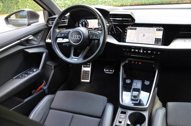 Audi A3 Limousine 30 TFSI S Line Edition Automaat/Navi/Pdc/Ecc/Virtual cockpit/Privacy glass/Cr-Controle/17-Inch Lmv/Bang&Olufsen/Nederlandse auto