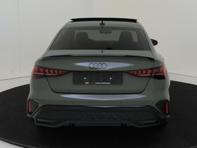 Audi A3 Limousine 35 TFSI S-tronic S edition | Panoramadak | Carbon pakket | Verwarmbare voorstoelen | Optiekpakket zwart PLUS | 19 inch LM velgen