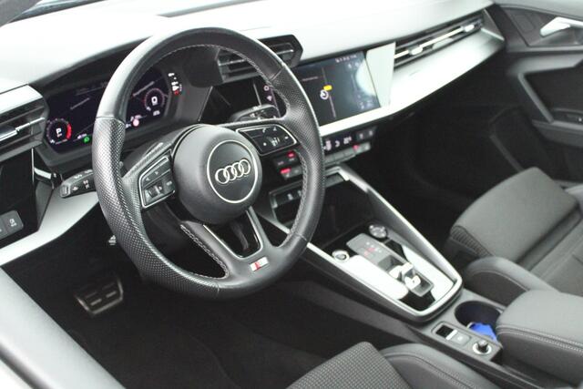 Audi A3 Limousine 35 TFSI 150pk S-Tronic 2x S-Line Navigatie Stoelverwarming