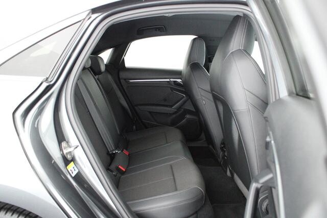Audi A3 Limousine 35 TFSI 150pk S-Tronic 2x S-Line Navigatie Stoelverwarming