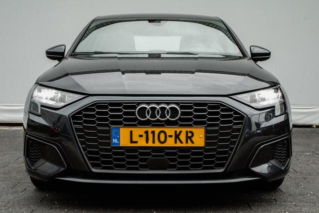Audi A3 Limousine 30 TFSI Pro Line MMi Navigatie/ Climate control/ Cruise control/ Pdc/ Lmv/ Ambient light/ Full led/ Carplay
